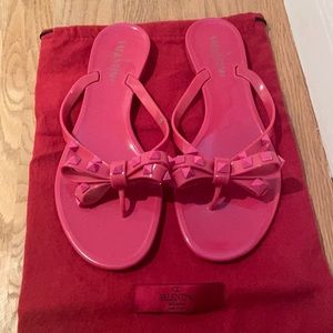 Valentino pink rockstud jellies